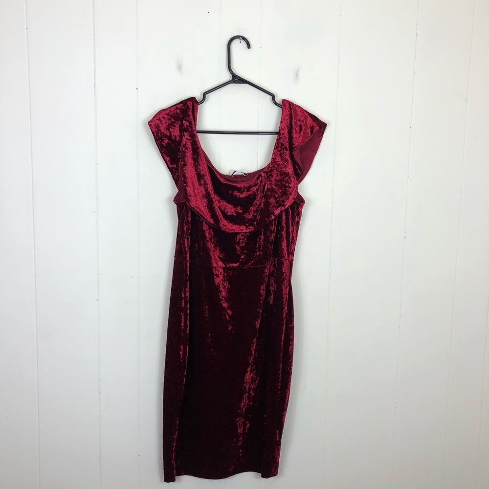 H‎ By Halston Maroon Velvet Silhouette Dress Sz L